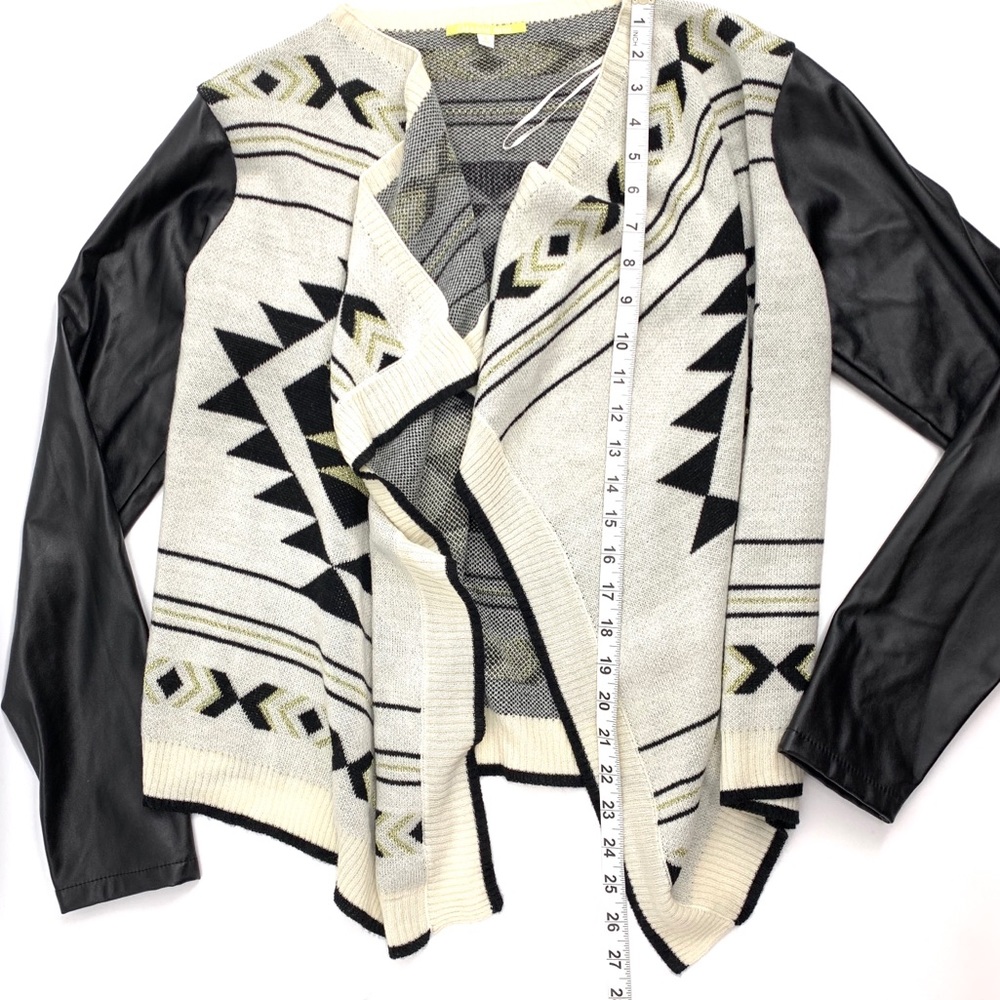 Gianni Bini Tribal Aztec Print Cardigan size small - Picture 7 of 8